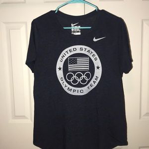 Nike top